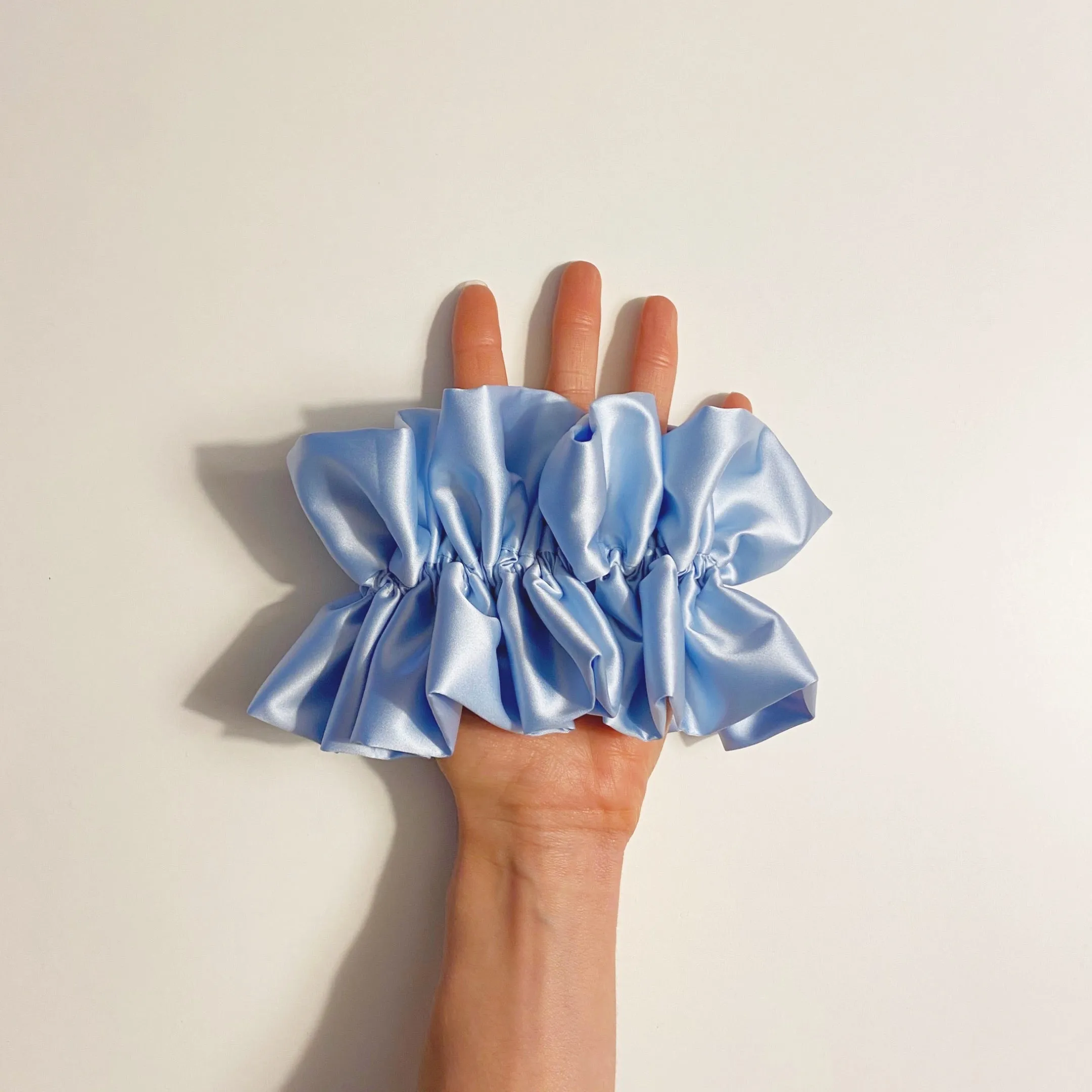 SCRUNCHY / SLEEVE - LIGHT BLUE