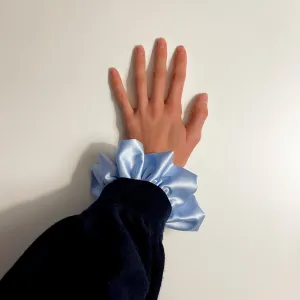 SCRUNCHY / SLEEVE - LIGHT BLUE